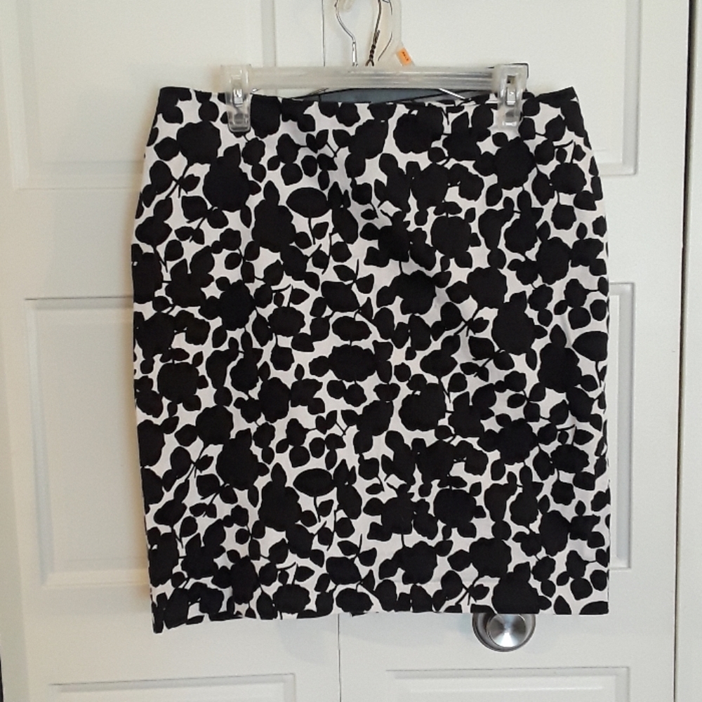 Pencil skirt
